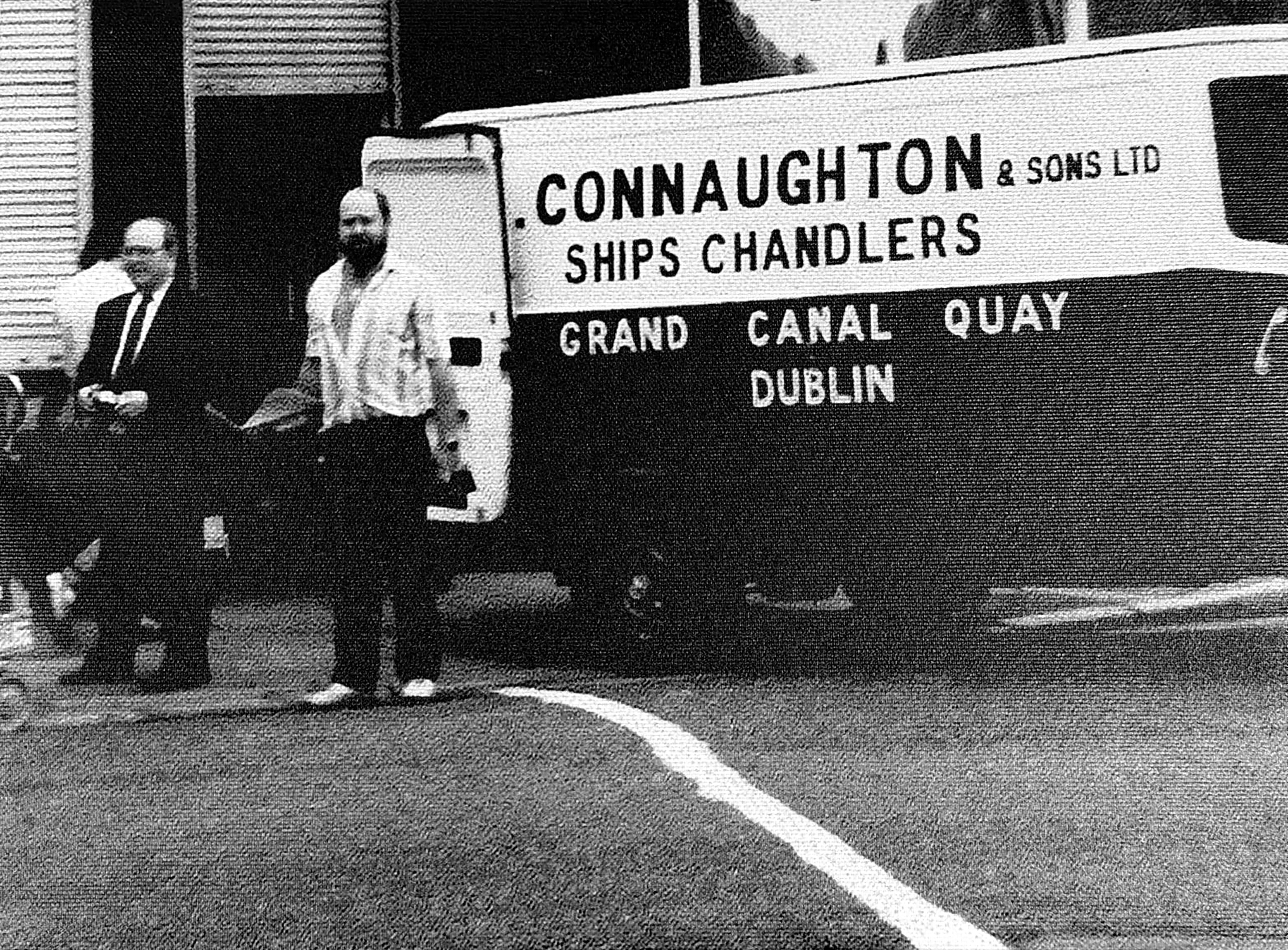 Vintage L. Connaughton & Sons delivery van, Grand Canal Quay